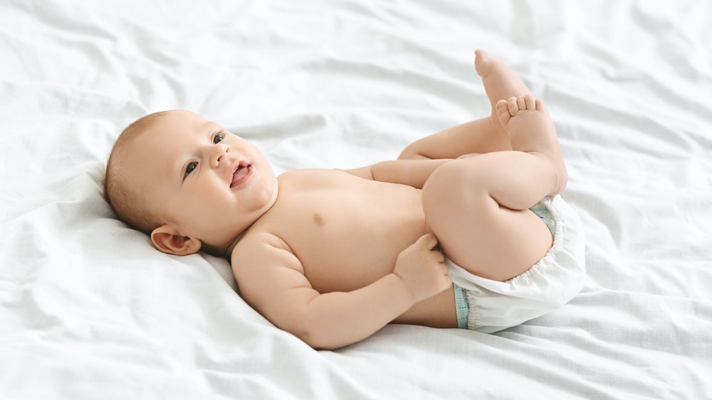 Comment les couches Pampers ont-elles réussi à se positionner comme une marque leader sur le marché des couches pour bébé ?