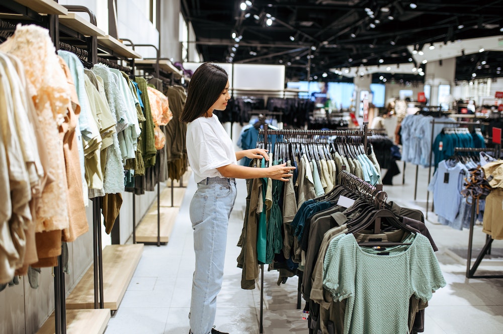 Comment Marc Jacobs utilise le storytelling pour créer une connexion émotionnelle avec ses clients