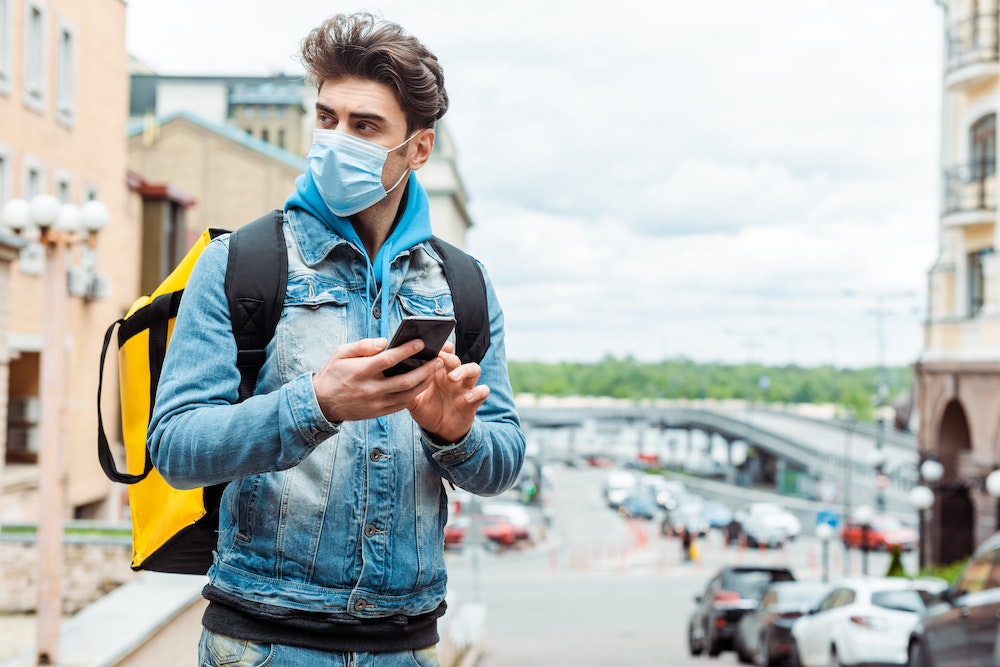 Comment les livreurs Uber réussissent à gagner leur vie en temps de crise