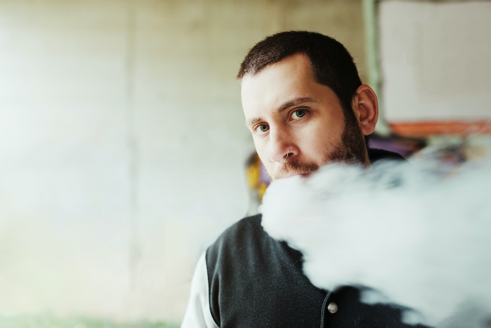 Ouvrir son propre magasin de cigarettes électroniques : guide complet pour les entrepreneurs